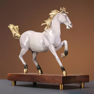 Figurine Golden Horse - un magnifique décor pour la richesse et l'accomplissement