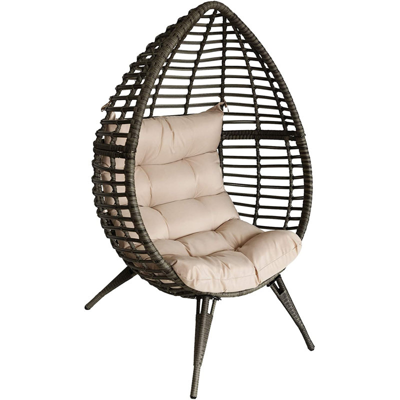 Wicker Outdoor Lounge Chair