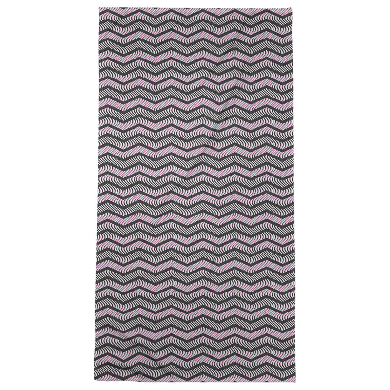 Serviette de bain à chevrons ondulés Stephenie, Noir / Rose