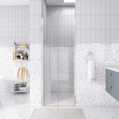 Porte de douche pivotante 28 po x 72 po | Cadre en aluminium chromé | Demi-cadre | Verre trempé 1/4 de pouce avec film antidéflagrant | Poignée en acier inoxydable