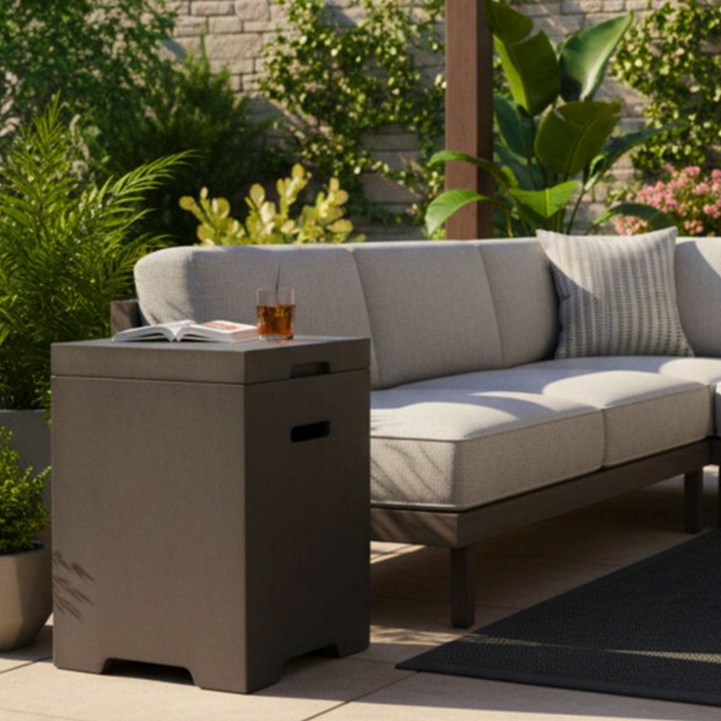 Table d'appoint extérieure avec couvercle pour réservoir de propane, en béton clair