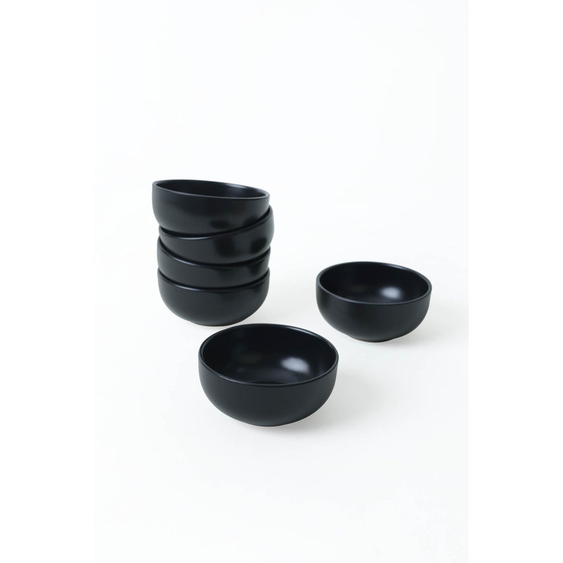 Latitude Run Antaniya Salad Bowl, Black