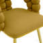 Ensemble de quatre chaises d'appoint en velours jaune et or