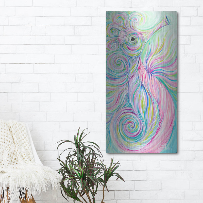 «Swirly Seahorse» par Estelle Grengs, H 48 po x l 24 po