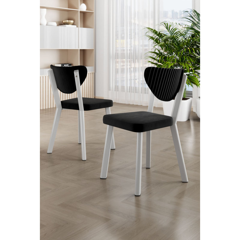 Ensemble de chaises modernes 4 pièces, noir et blanc, 17,7 x 33,9 x 18,1 pouces | Structure 100% métal avec dossier en contreplaqué, tissu BabyFace, siège en mousse 28 28 po | Élégant et confortable pour les espaces de salle à manger ou de bureau