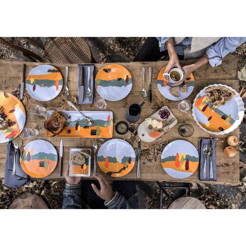 Round Non-Stick Ceramic Pie Dish with Scenic Design