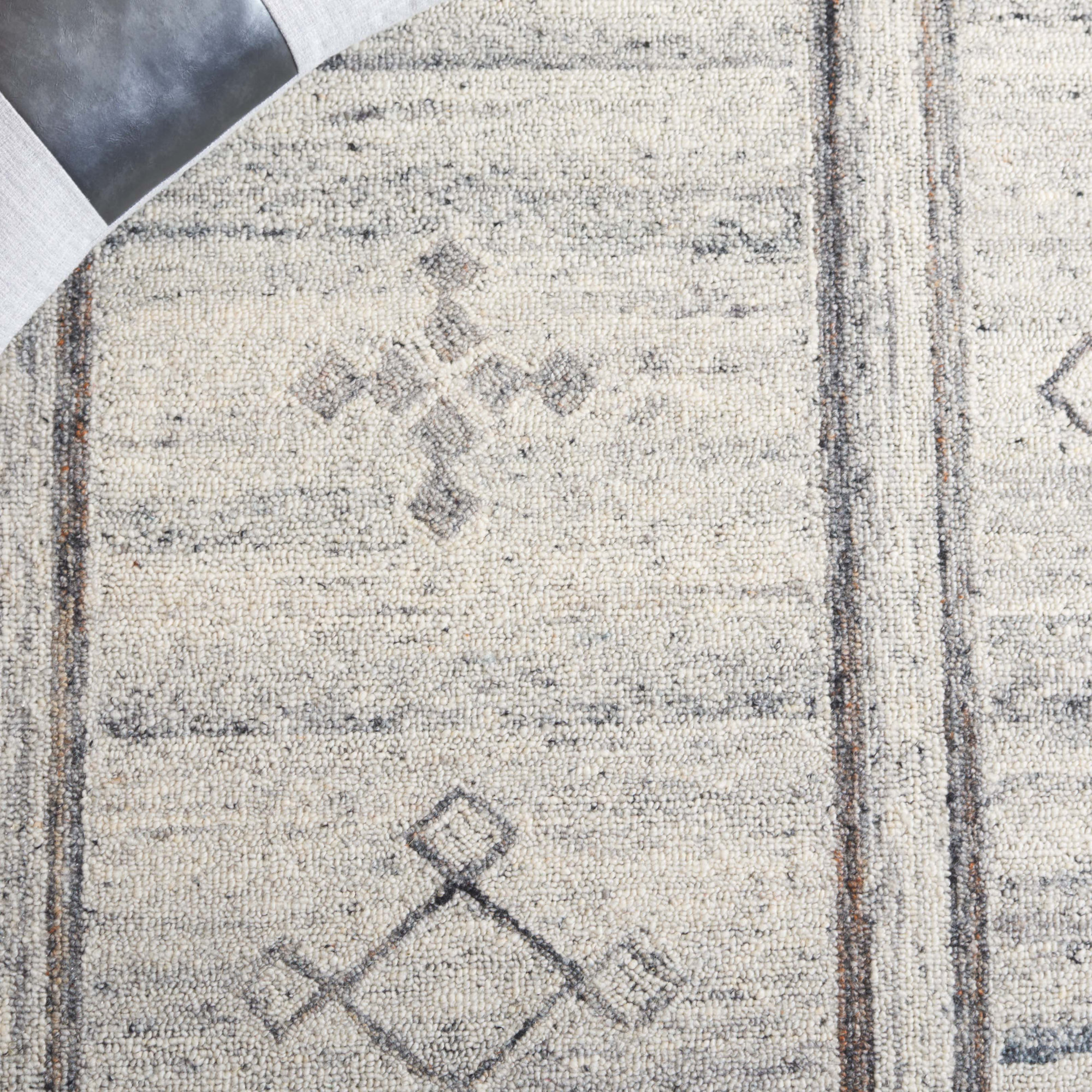 Jax Hand Tufted Brown / Beige Rug, Rectangle 8' x 10'