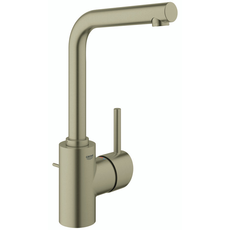 Concetto™ Single Hole Bathroom Faucet with Drain Assembly
