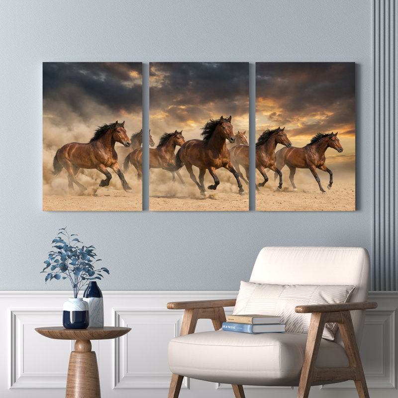 Ensemble de 3 tableaux sur toile représentant des chevaux au galop au coucher du soleil, 1624