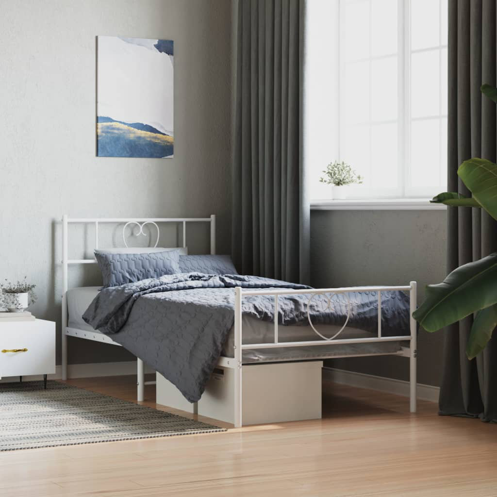 Altamae Metal Bed