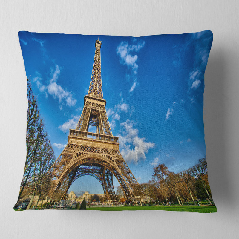 Belle journée d'hiver à Paris - Coussin imprimé paysage urbain, 18 po x 18 po, Coussin décoratif