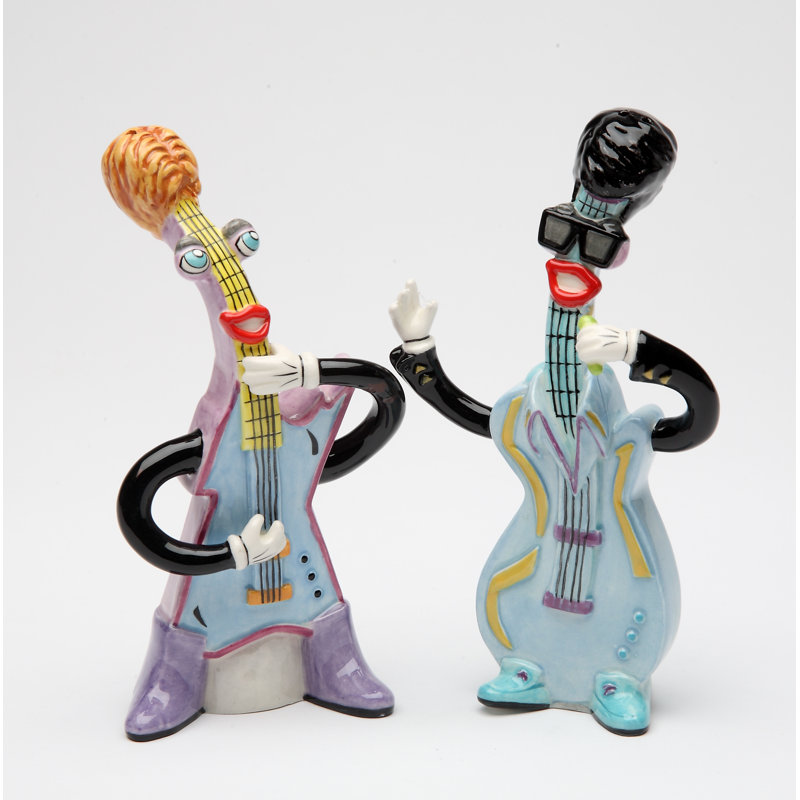 Ensemble de poivre et guitare électrique