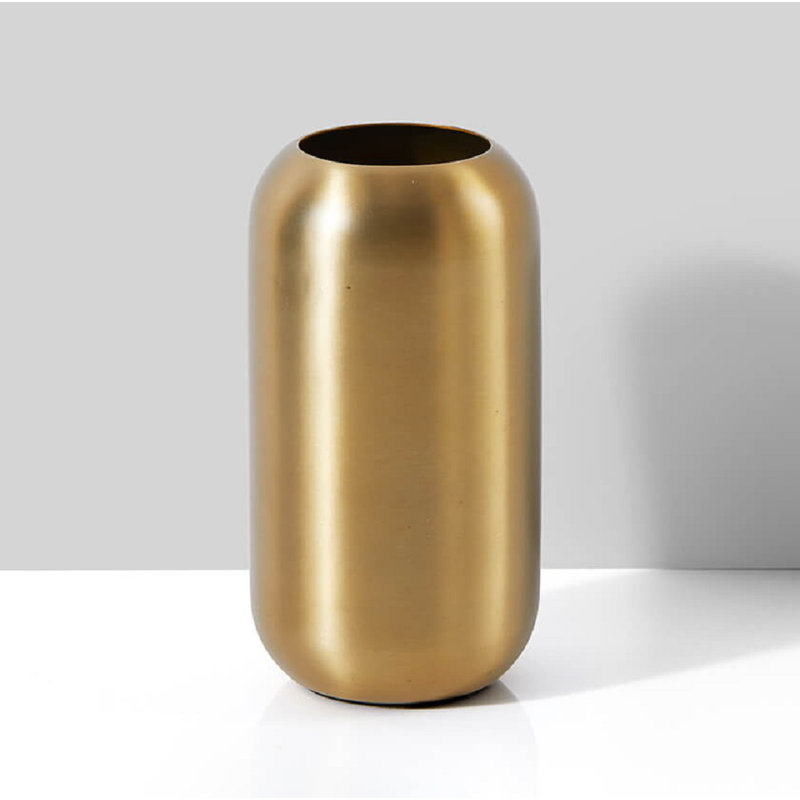 Vase de table Pilsbury, H 5,5 po x l 2,75 po x P 2,75 po