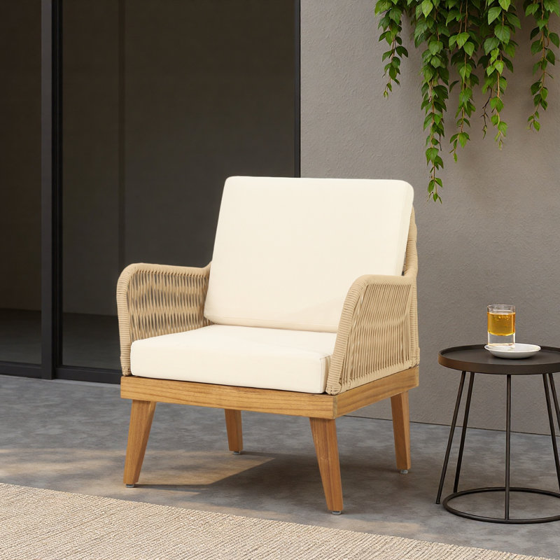 CLUB CHAIR