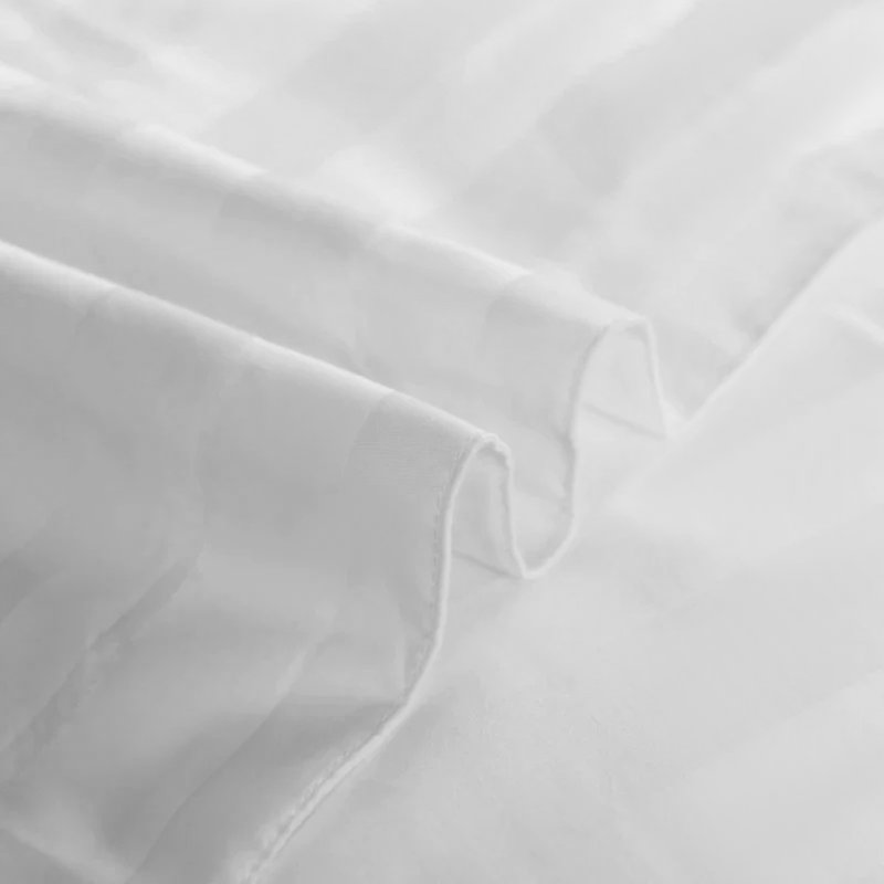 Microfibre 250 Thread Count Reversible Stripe Duvet Cover set for rooms, Kingsize - 2 Standard Pillowcases, White