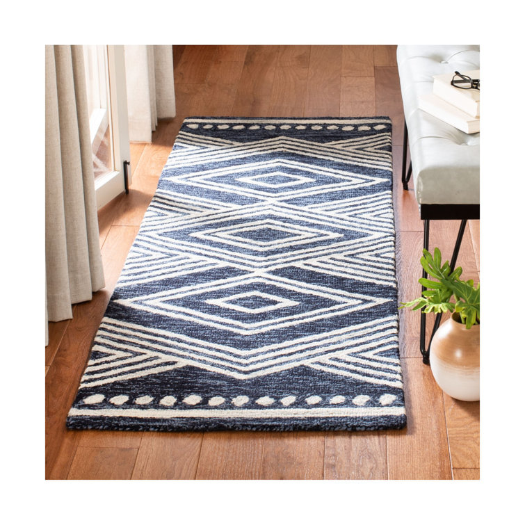 Vedika Hand Tufted Wool Southwestern Rug
