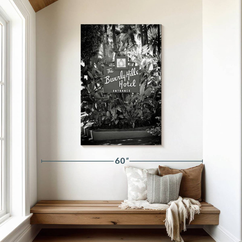 Aime LA Beverly Hills Hotel, H 45 po x l 30 po