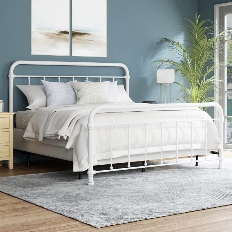 Lit standard à profil bas Melancon, Très grand, Blanc doux / Beige satiné
