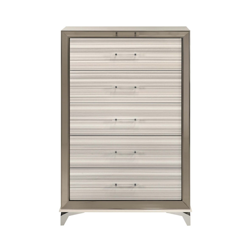 STAR WHITE CHEST