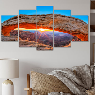 Sunrise Mesa Arch Canyon In Utah - Landscapes Canvas Wall Art - 5 Panels