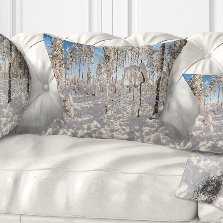 Coussin d'hiver en bois recouvert de neige - paysage, 16 po x 1 po, Coussin décoratif
