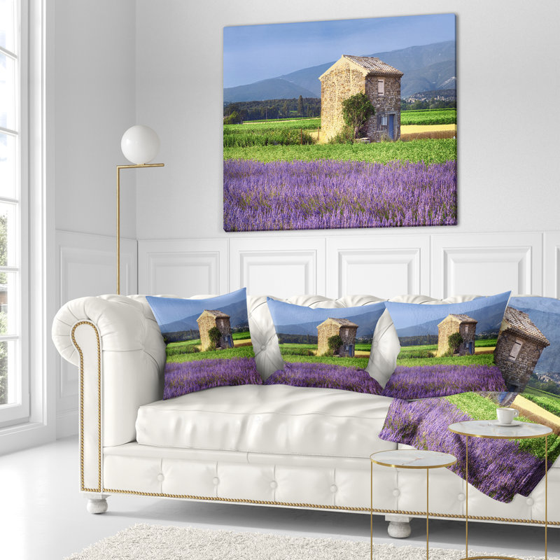 Coussin paysage imprimé maison dans le champ de lavande, 18 po x 18 po, Coussin décoratif