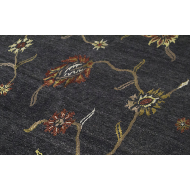 Himalayan Floral Area Rug in Black/Beige/Brown