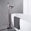 Robinet de baignoire autoportant avec douche à main-110679731