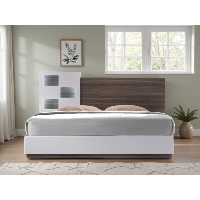 Lit plateforme tapissier Caudell, Grand lit