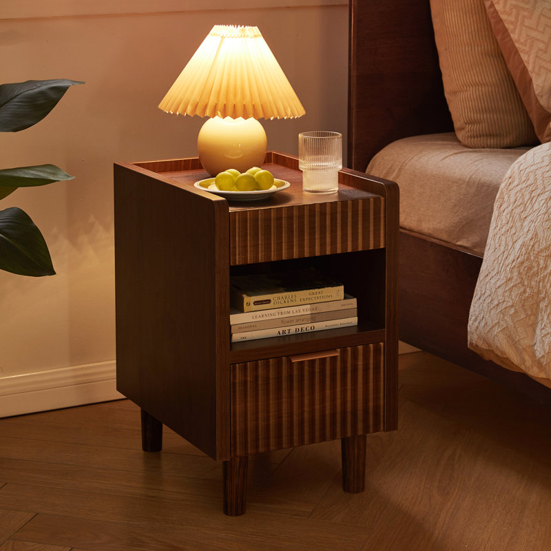 Table de chevet cannelée avec tiroir et tablette de rangement ouverte, Brown