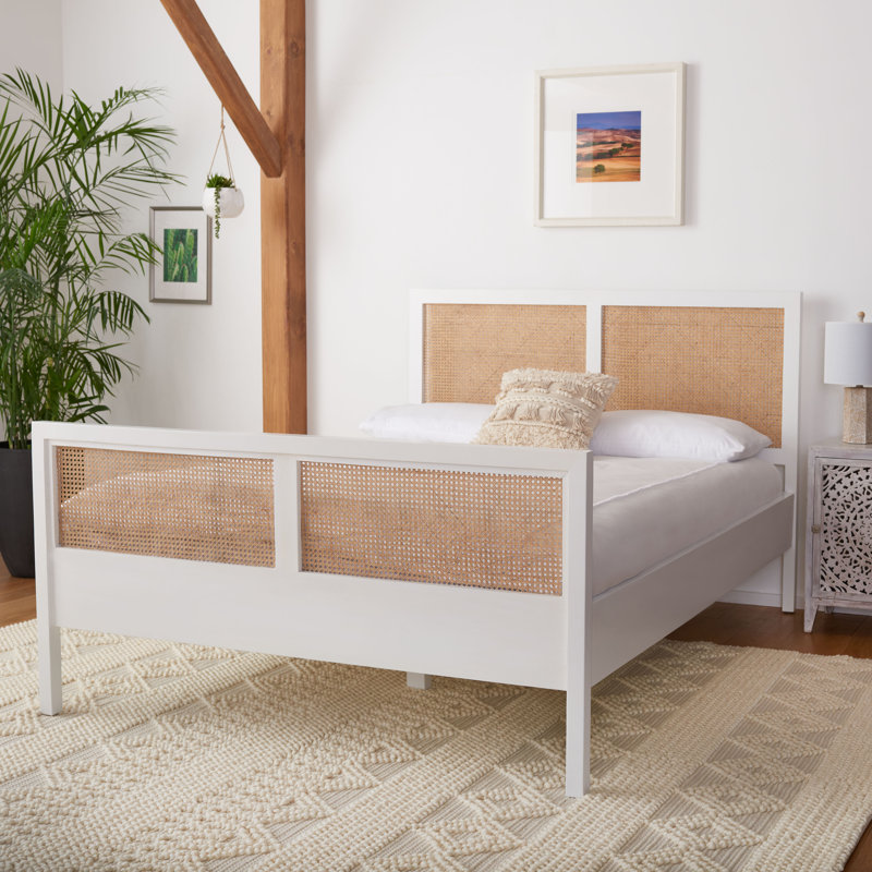 Lit standard en bois massif Annemarie, Grand