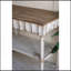 Console 63 po x 19,5 po x 35,5 po à trois niveaux en bois au fini blanc vieilli et beige