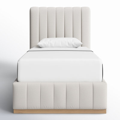 Codyn Tufted Bed