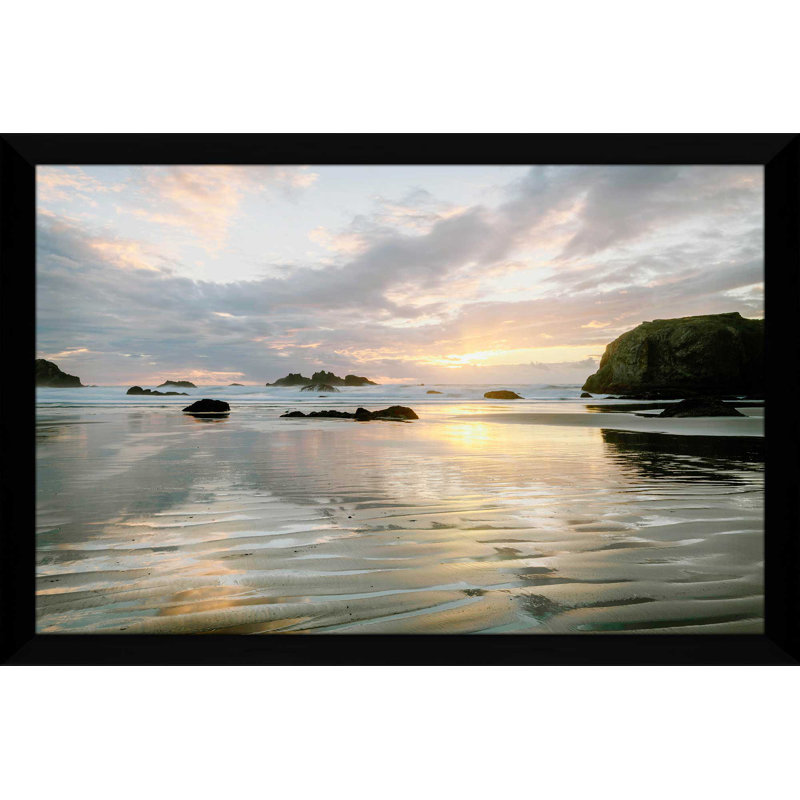 «Pacific Cove», reproduction de photo, H 21,5 po x l 27,5 po x P 0,75 po, Cadre noir