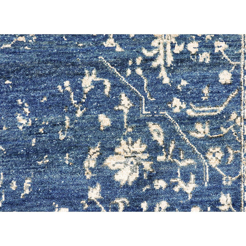 Oriental Area Rug, Rectangle 6' x 9'