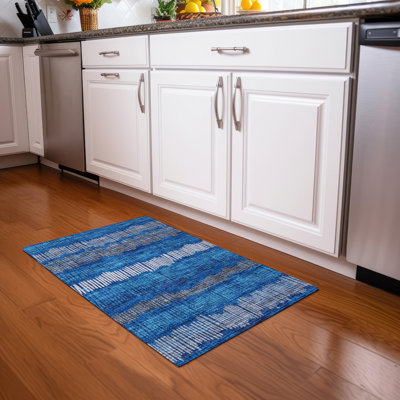 Tapis bleu marine de qualité supérieure lavable à la machine Prisco
