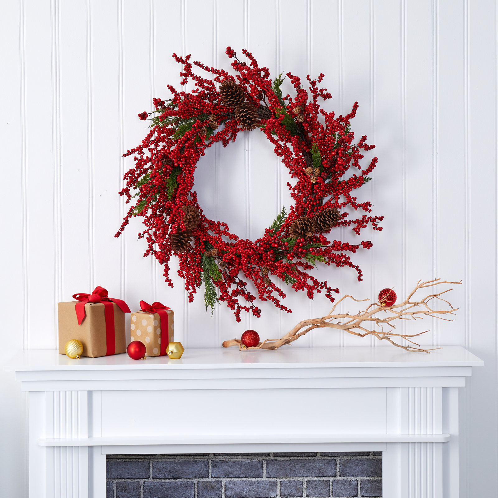 Polyester Wreath, 34" H x 34" W x 4.5" D