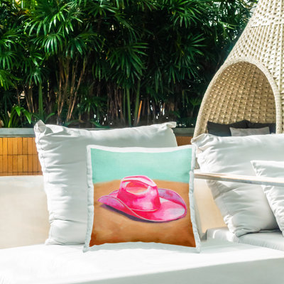 Coussin d'extérieur imprimé rose avec chapeau de cowboy par Grace Popp