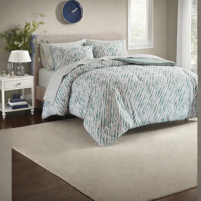 Striped and Abstract Comforter Set