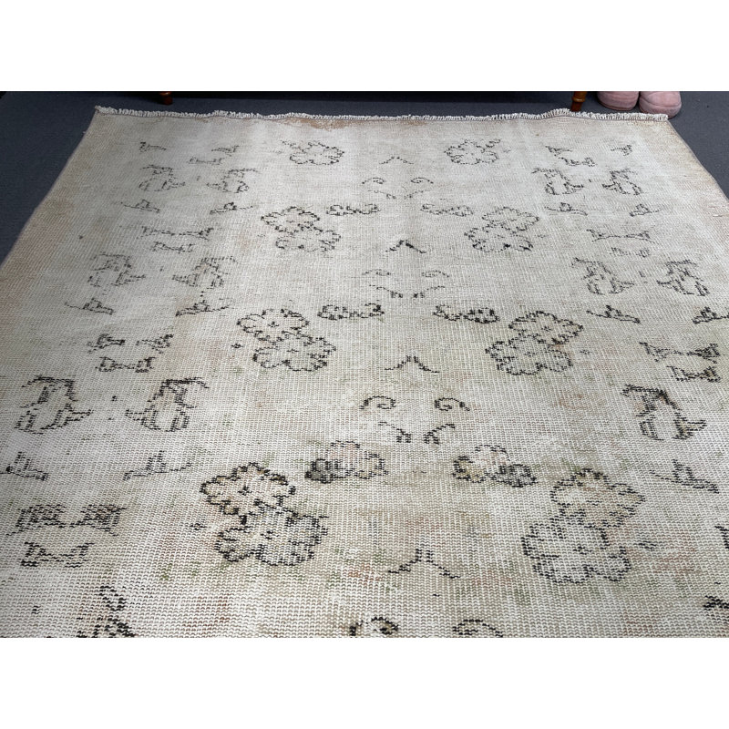 Tapis beige 58,7 x 97,6 po