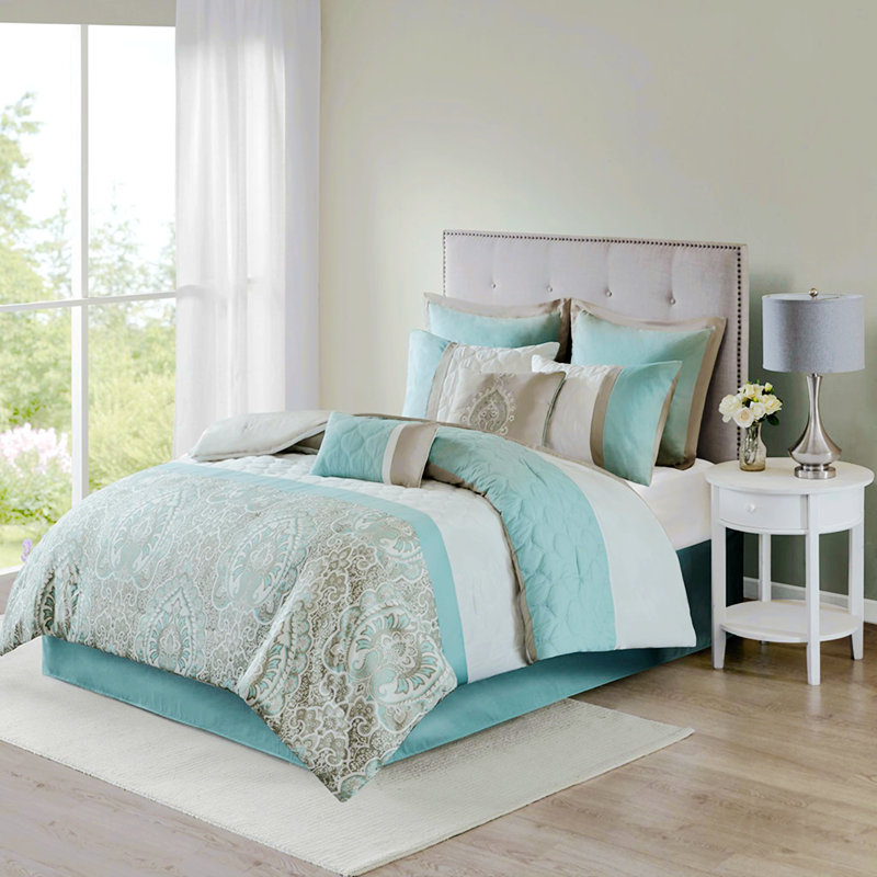 Polyester Comforter, Queen Comforter + 4 Pillowcases, Seafoam Abstract