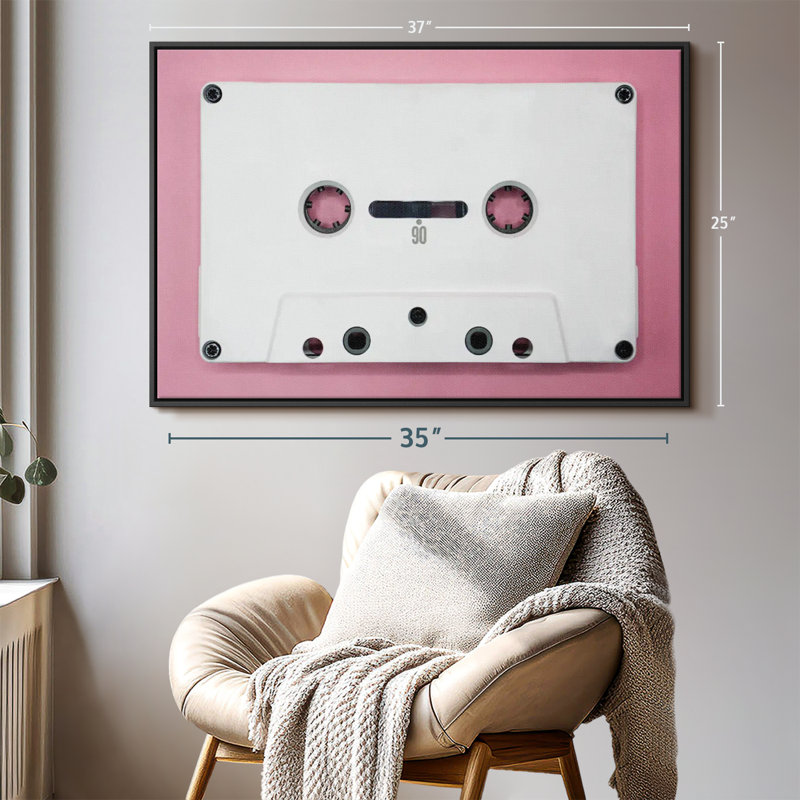 «White Cassette Tape», reproduction sur toile, H 25 po x l 37 po