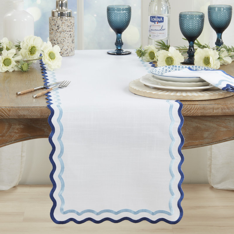 Chemin de table Scalloped Border - Chemin de table élégant avec bords festonnés brodés, Bleu