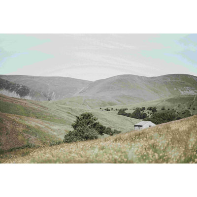 Collines avec grange
