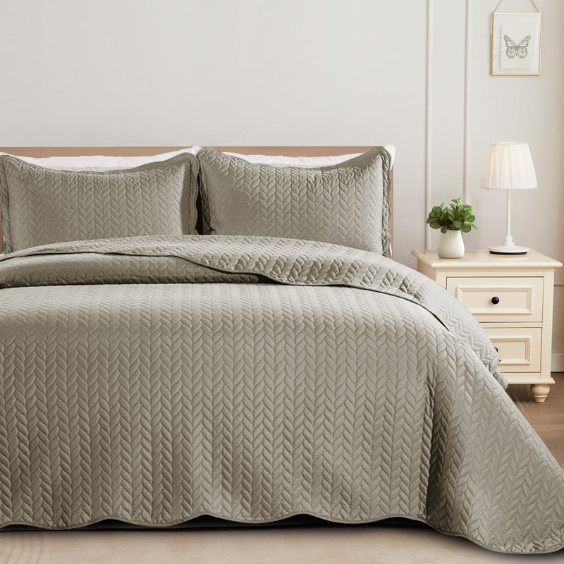 Oxford Homeware Embossed Microfiber Queen Bedspread Set - Soft and Oversized Bedding Set with Matching Shams, Beige
