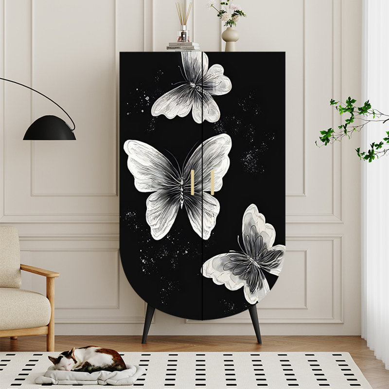 Armoire luxueuse en bois massif de style français