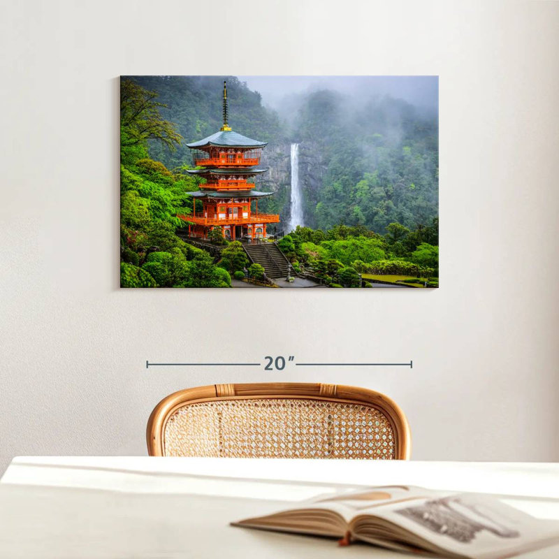 Sanctuaire Adella Nachi Taisha, H 16 po x l 24 po
