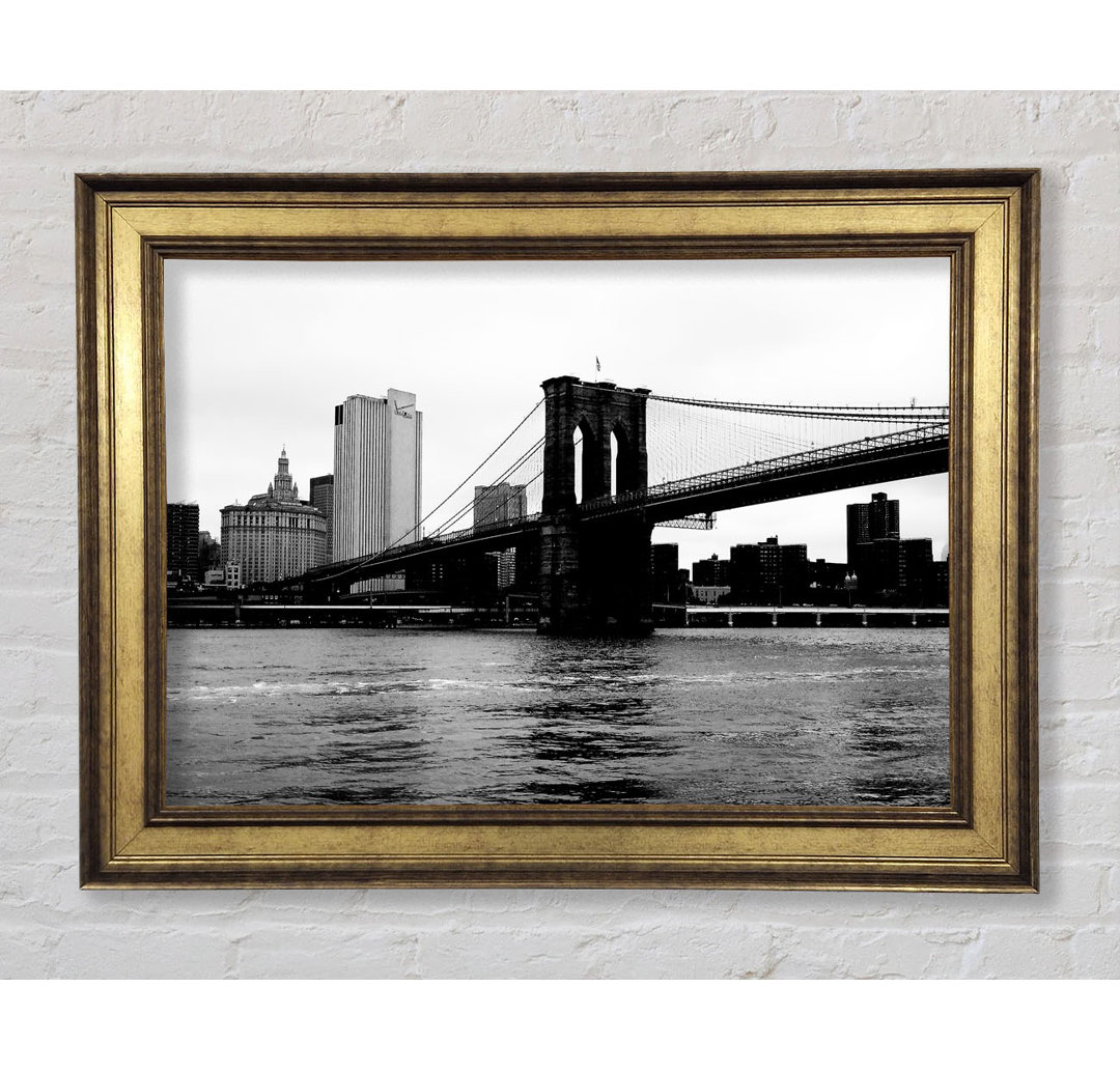 Die Aussicht auf New York unter der Brooklyn Bridge - Einzelne Bilderrahmen Kunstdrucke