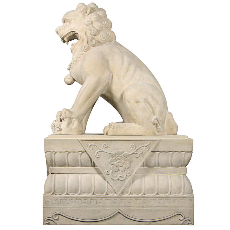 Statue de chien femelle