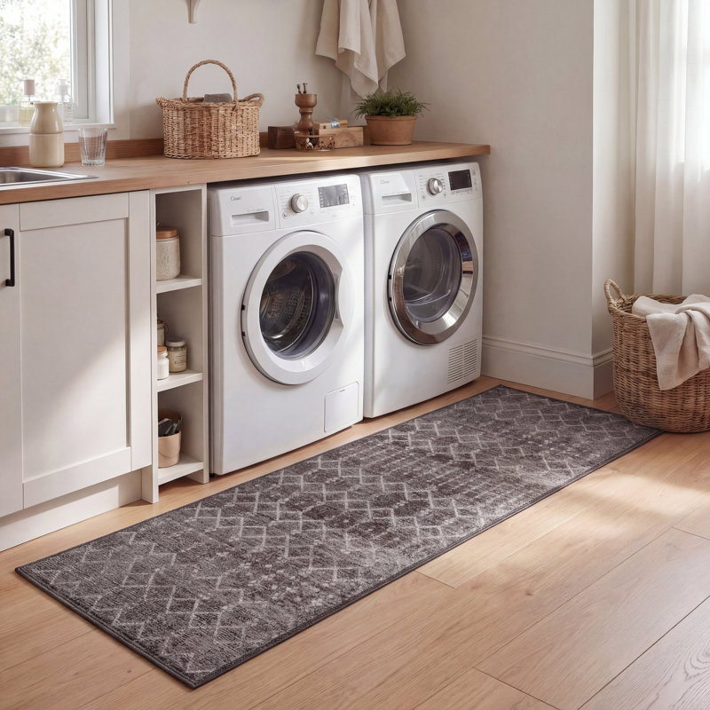 Tapis lavable à la machine Leila, Tapis de couloir 2 pi x 8 pi, Taupe / ivoire